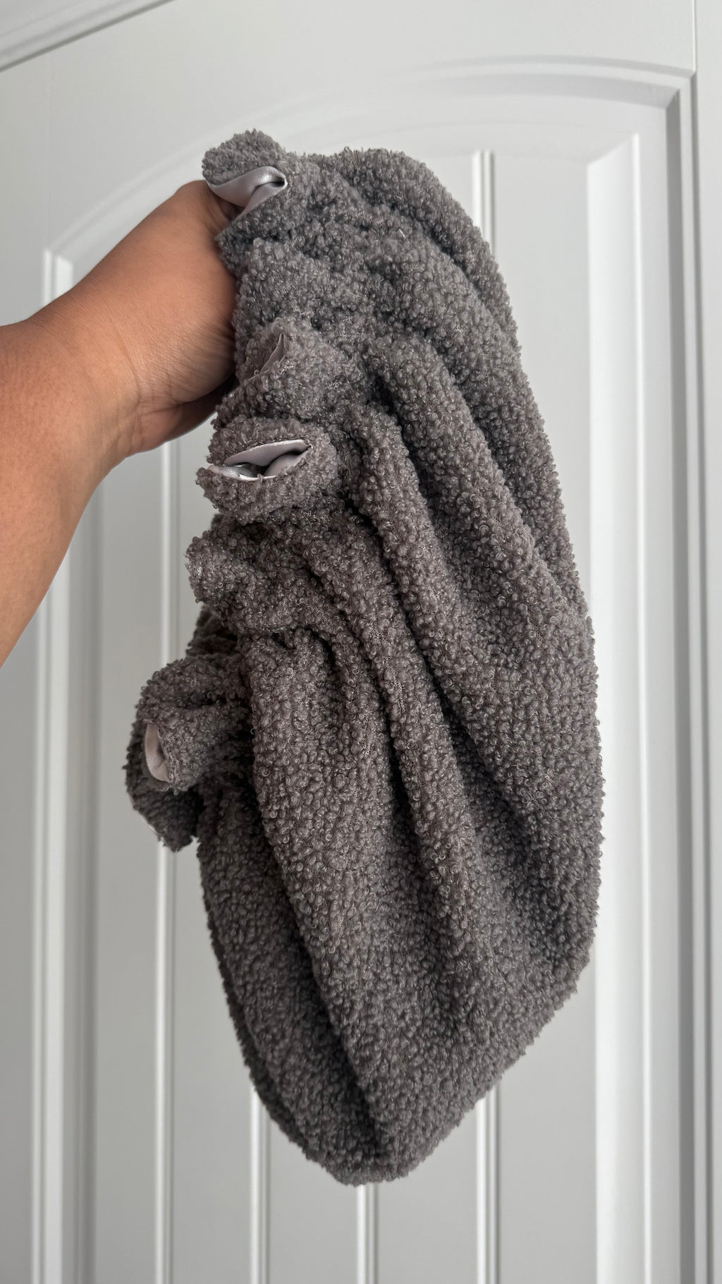 Platinum Teddy Ruffle Bonnet