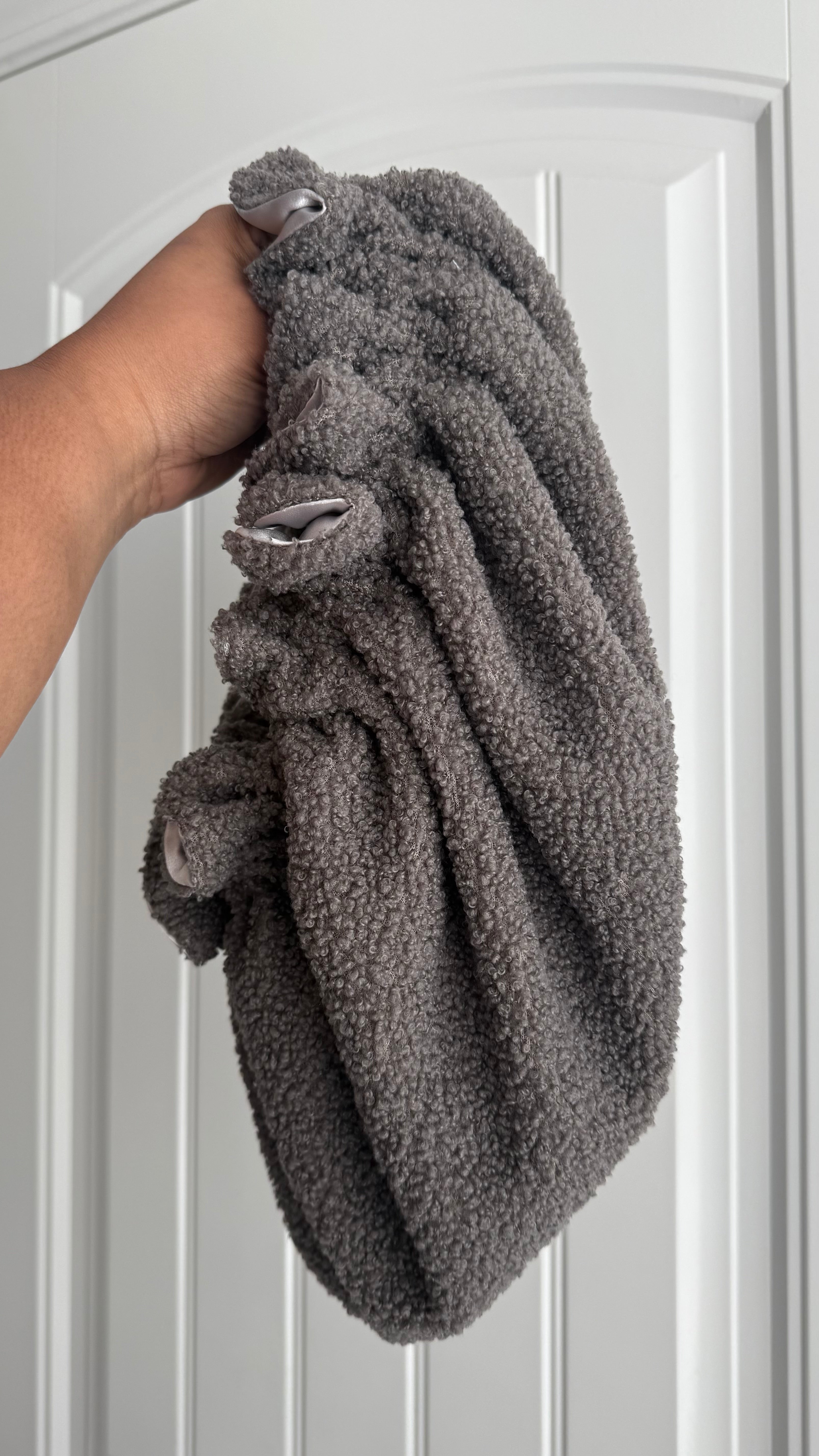 Platinum Teddy Ruffle Bonnet