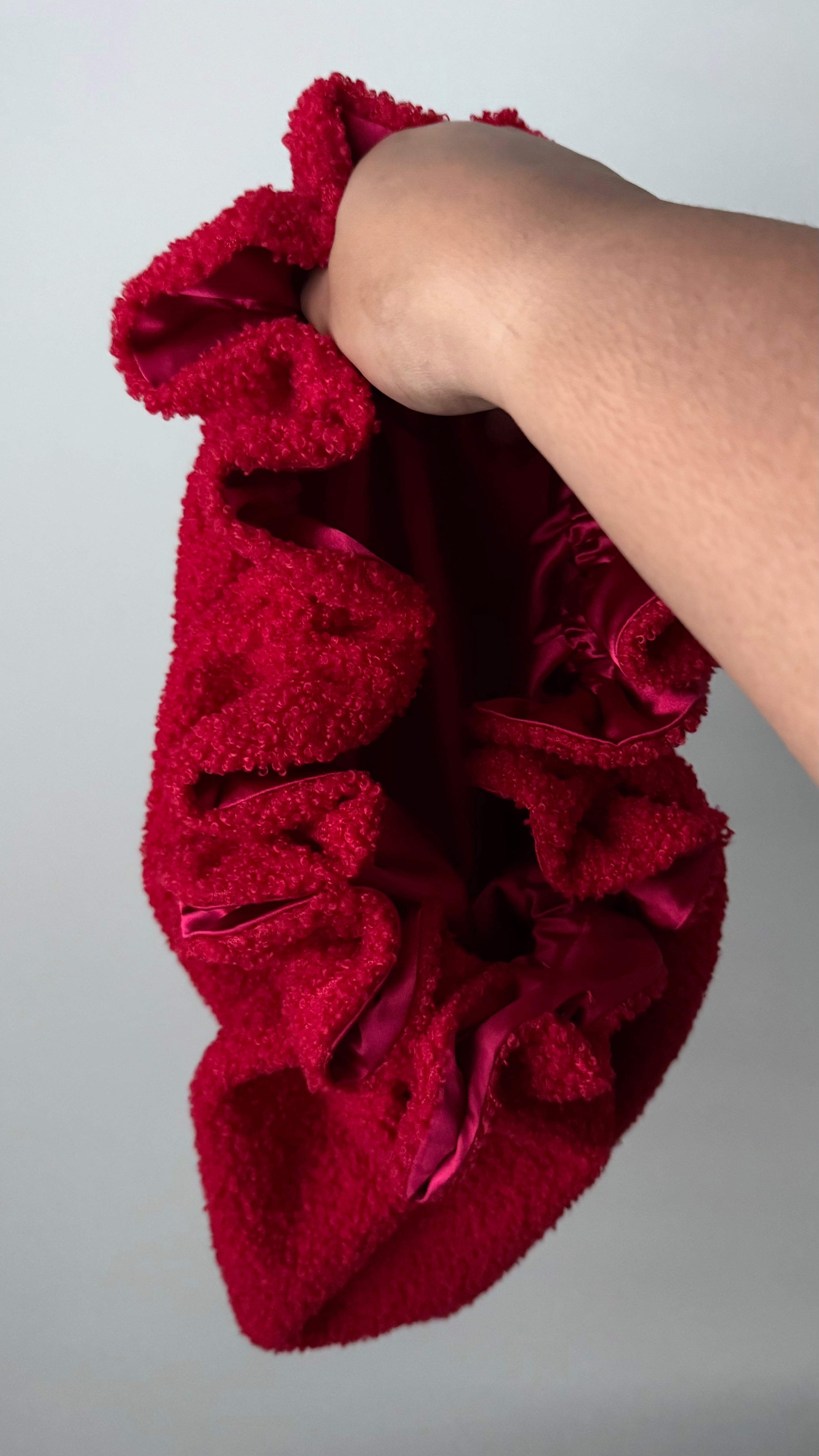 Ruby Woo Teddy Ruffle Bonnet